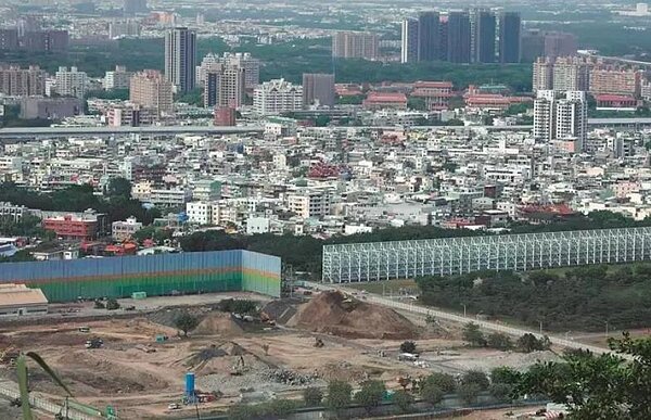 台積電高雄廠落腳中油五輕舊址,現正積極進行土壤整治,可寧衛有望脫穎而出奪下大單,扮演協助台積電高雄廠用地順利交地的要角。圖/聯合資料照