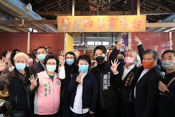 中市第四市場活化重新開幕。圖/台中市勞工局提供