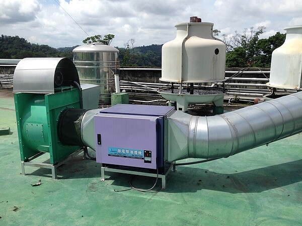 餐飲業空污納管明年元旦上路,台中市加強查核輔導。圖/台中市環保局提供