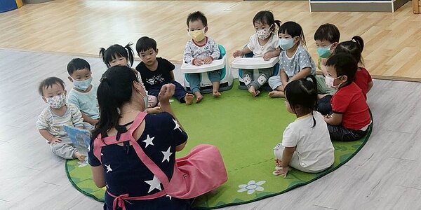 財政部台北國稅局表示，民眾若適用三種「排富條款」範圍，即使有扶養學前幼童，報稅時仍無法適用幼兒學前特別扣除額12萬元。圖／中時報系資料照