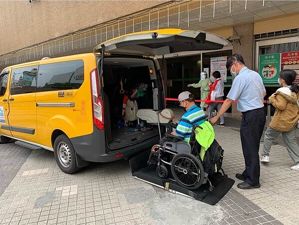 高雄目前有280多輛通用計程車。圖／高雄市交通局提供
