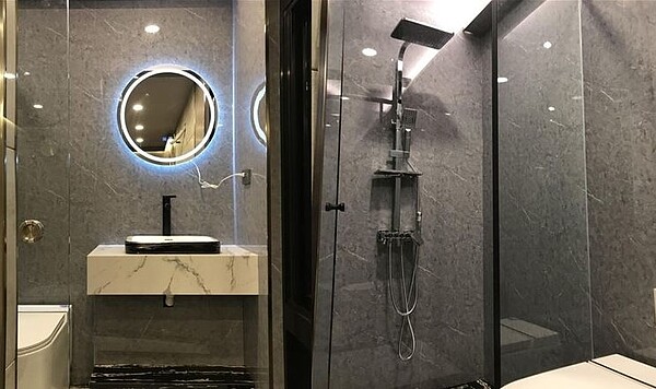 內部裝潢非常豪華,材質結構一點都不馬虎。 圖/翻攝自大台北租屋網,房東盡量PO臉書