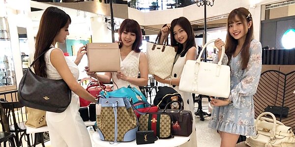 受疫情衝擊，百貨銷售業種排名重洗牌，國際精名品消費力躥起，撐住國境封鎖下的半邊天。圖／中時報系資料照片