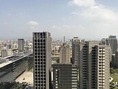 食品同比漲6.1％、房租11月上揚0.4％　助長通膨