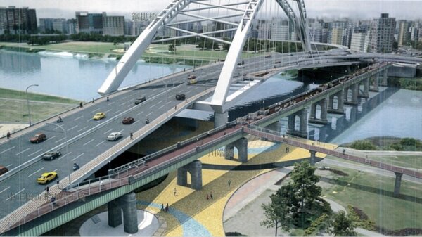 歷史悠久的中正橋正進行改進工程。圖／蕭永木攝