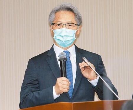 中央研究院院長廖俊智13日到立法院報告並備質詢，針對P3實驗室女研究助理染疫，坦承她為新進員工，操作訓練不足。（黃世麒攝）