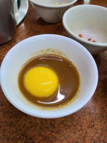 圖為沙茶蛋黃沾醬。圖/截自PTT八卦板