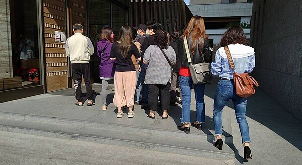 台灣金聯平價住宅專案銷售活動再現申購熱潮,因物件CP值高、價格優惠,賞屋人潮不斷。台灣金聯/提供