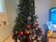 3歲娃獨自裝飾聖誕樹　成品超可愛惹網笑：讓他每年負責這個工作！