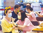 柯文哲轟8千億買疫苗　竟有過期銷毀