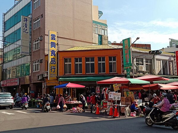 頭份市中正路兩側、和平路與民族路間的商業區公告現值達到每平方公尺12萬3000元,換算1坪約40萬6000元,仍蟬聯全縣「地王」。圖/苗栗縣政府提供