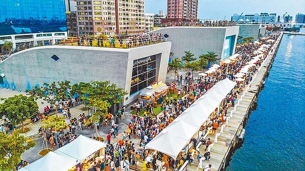 明年台灣燈會主場域愛河灣將結合《Pokémon GO》辦理實體活動,屆時將帶來可觀的遊戲人潮。圖/高巿府提供