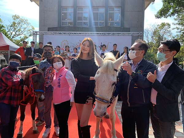 后里百年馬場百工走秀,展現在地產業特色風華。圖/台中市觀旅局提供