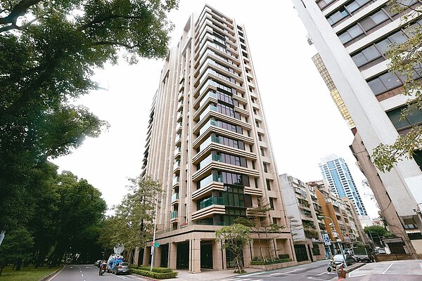 仁愛吾疆近來因王力宏事件被熱議,它很早就是二百萬元俱樂部成員。記者余承翰/攝影