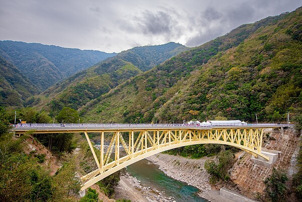 改善復興部落交通，三光跨河大橋通車。圖／桃園市政府提供