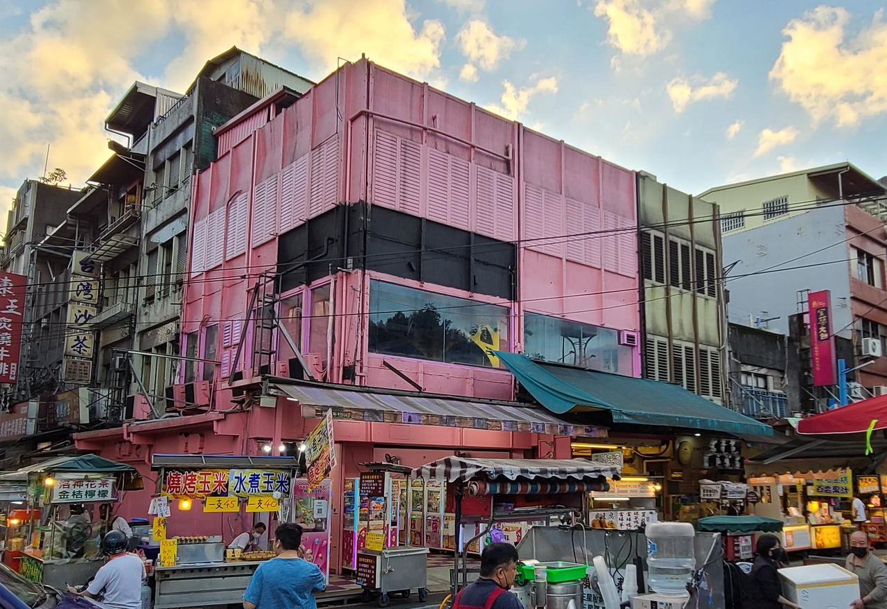 宜蘭縣「地王」位於羅東鎮民權路93號街角，已經蟬聯20年的公告土地現值冠軍寶座。圖／讀者提供