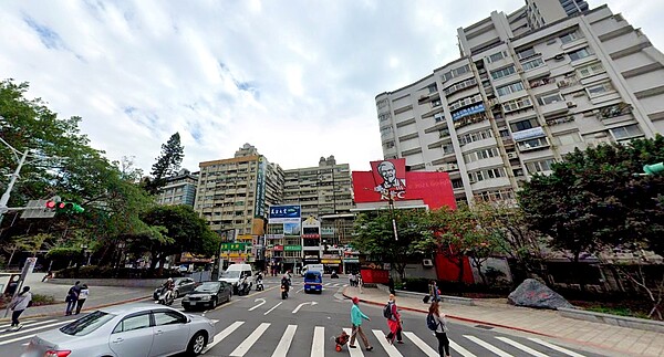 根據聯徵中心統計發現,今年台北市第三季貸款成數最高的前三名路段,由北投區光明路奪冠。圖/截自Google Maps