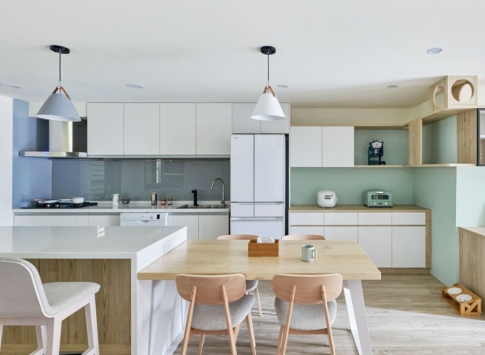 改造後的廚房。圖/擷取自《佈置藏在生活裡》