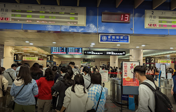 本土個案17026,曾搭乘大眾運輸往返雙北。圖/翻攝自Google maps