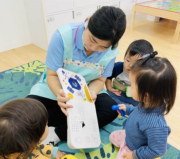 桃園公托需求大,市府目標2025年建置55個公托及家園,預計可收1800名嬰幼兒。(桃園市社會局提供/陳夢茹桃園傳真)