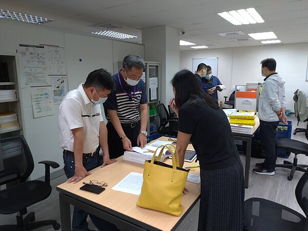 中市建造執照與雜項執照考核,連兩年獲內政部特優。圖/台中市都發局提供