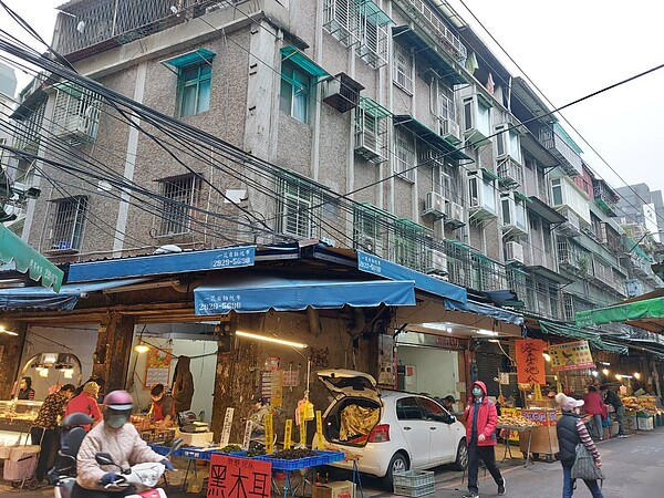 未來老舊公共設施用地重建時不再需要等到全部土地所有權人同意。圖/新北市府提供