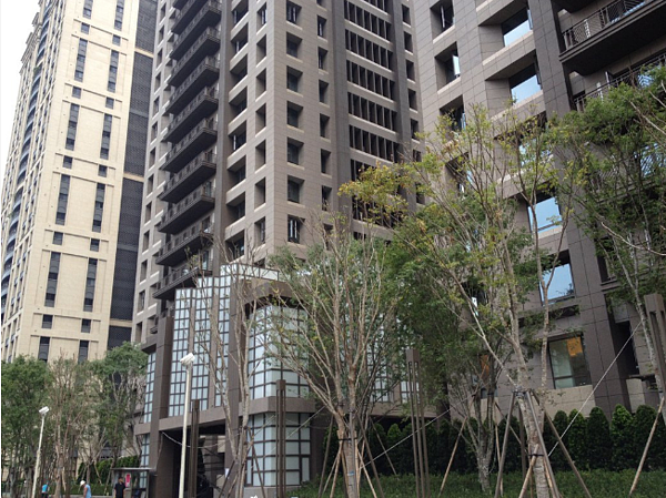 台北信義今年首度出現交易，4樓戶1比8樓還貴。圖／台灣房屋提供