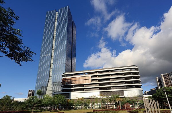 宏匯i-Tower商辦大樓，已有多家企業進駐，帶動產業發展。圖／百邑建設提供