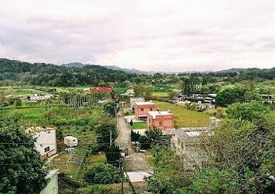 多數人認為北埔較適合退休養老、度假時居住，完全不適合一般上班族，且屋齡很老。圖／翻攝自Google maps