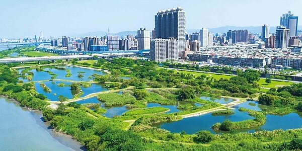 全台2021年度「推案王」出爐，新北市再度蟬聯榜首，一舉突破4,000億元大關。圖／中時電子報