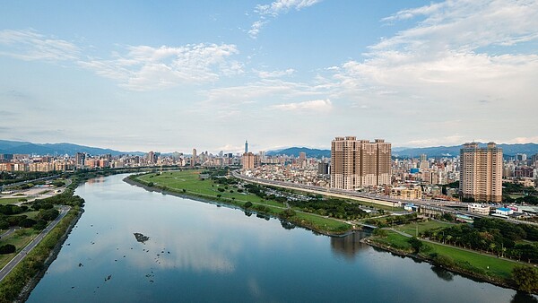 新北市中、永和與北市一橋之隔，加上有發達的捷運網絡，成為不少首購族及換屋族的買房熱區。圖／新北住都中心提供