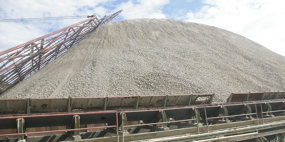 西進水泥業者包括台泥、亞泥、信大等,第一季營運業績恐出現衰退。圖/中時電子報資料照片