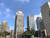 雙捷運商辦夯　屋齡45年單價也破百萬