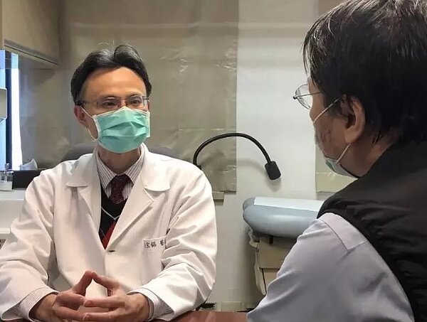 榮新診所副院長康宏銘表示,維持體重有助身體健康,但要選擇適合的體重控制方式,特別是慢性病患者。圖/榮新診所提供