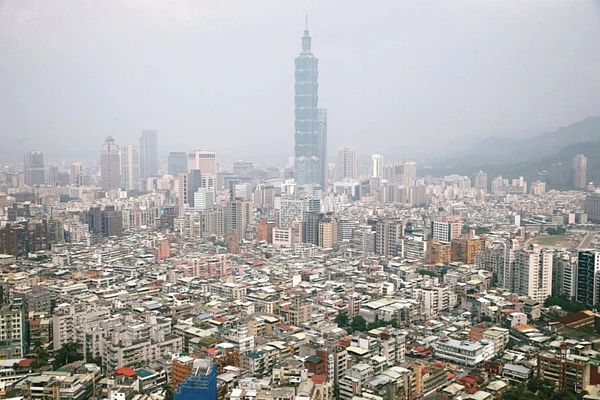 去年因為本土疫情爆發,三級警戒長達兩個多月,讓不少依靠日薪工作、零工維生的弱勢家庭生計受影響。圖/聯合報