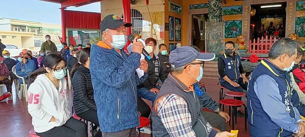 芳苑鄉原遭民眾抗爭的東泰紙廠、東麗紙廠而關廠的工廠原址,最近傳出將由久盛環保科技公司進駐,村民懷疑,紙廠將起死回生,久盛公司開說明會表示絕不會產生汙染。圖/彰化縣環境保護聯盟提供