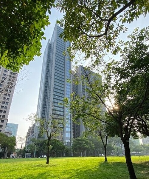 台中實登「5大豪宅」出爐！最高單價站上9字頭　「帶嫁妝」賣房策略奏效