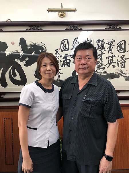 浤圃建設董事長蘇宏圃、總經理蘇姿菁父女檔，一步一腳印以優良的品質擦亮公司招牌。記者林政鋒攝影 