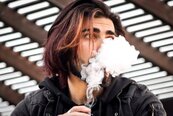 《菸害防制法》修正草案拍定！吸菸年齡提高至20歲、電子菸全面禁止