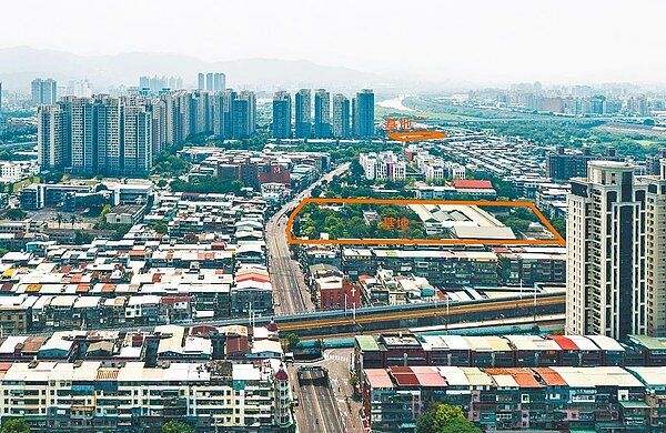 新北市府推動板橋浮洲都市計畫變更案,規畫在原台北紙廠及氣象局高空探測站兩處基地興建社會住宅。(新北市城鄉局提供)
