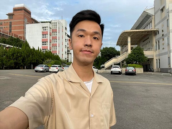 藝人香蕉再買第二間房,地點同樣在新北市淡水。圖/截自《香蕉 王俊傑》臉書粉專