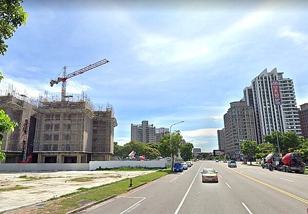 台積電、房市熱潮下，楠梓的房價、地價都向上「噴發」，讓在地房仲業者都相當驚訝。圖／google map