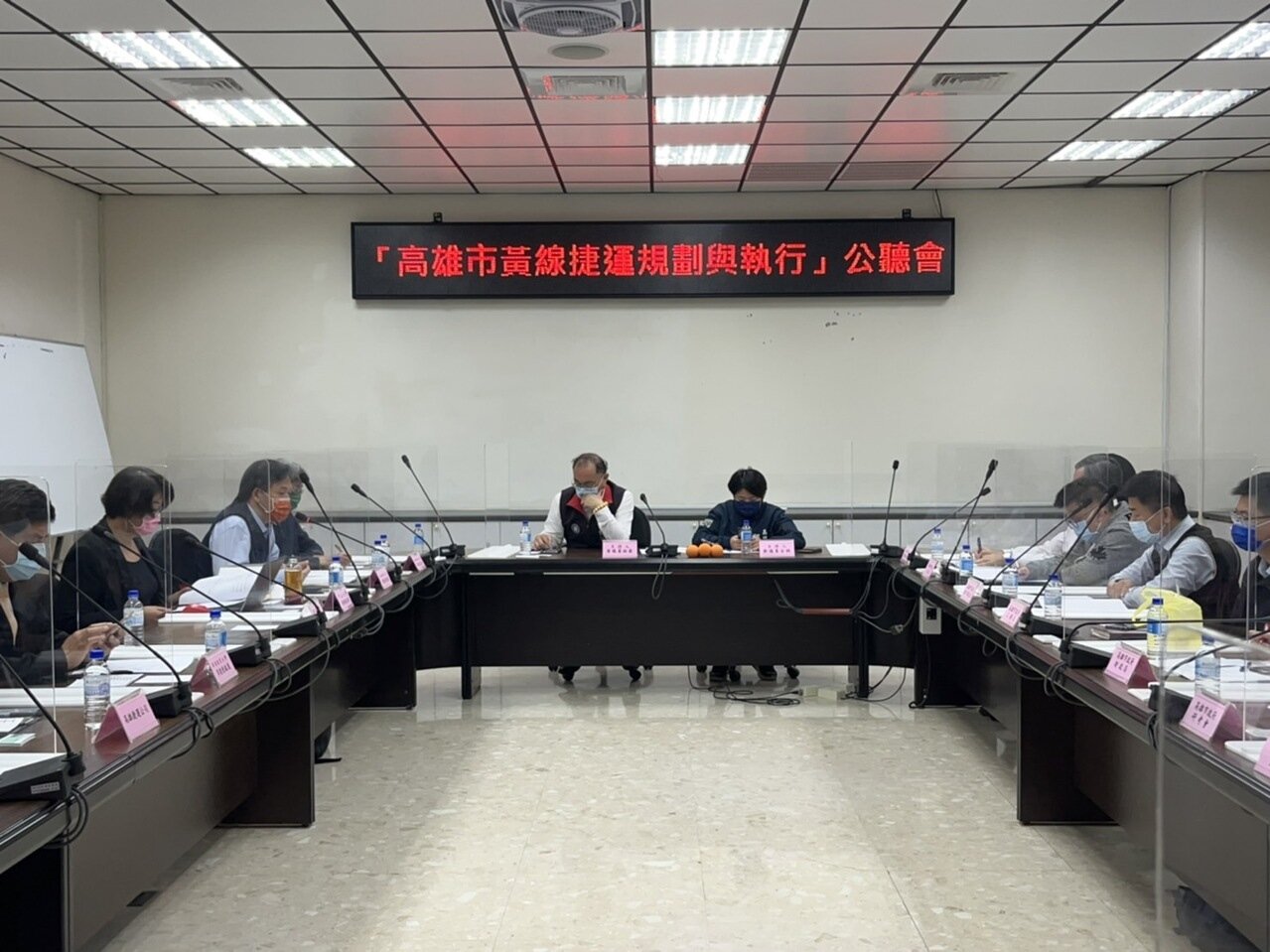 高雄市議員黃柏霖、鄭安秝舉辦「捷運黃線規畫與執行」公聽會,討論黃線規畫狀況。記者林巧璉/攝影