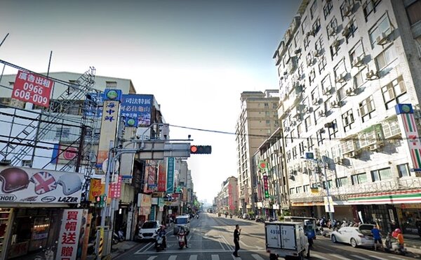 一名來自台北市的投資客，買下桃園龜山區一處高檔住宅社區，也想好租金範疇、投報率，打算日後找到租客「穩當收租」，但沒想到「誤判情勢」。圖／google map