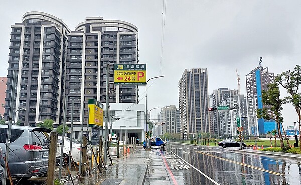 「這類建商」將遭淘汰!專家曝:炒房投機客承受更高風險 花敬群指房地產炒作確實是有,業者應該自律,不要造成社會不滿及民怨,政府有必要適度調控與管制,讓房地產市場更健全。圖/好房網News記者林和謙攝