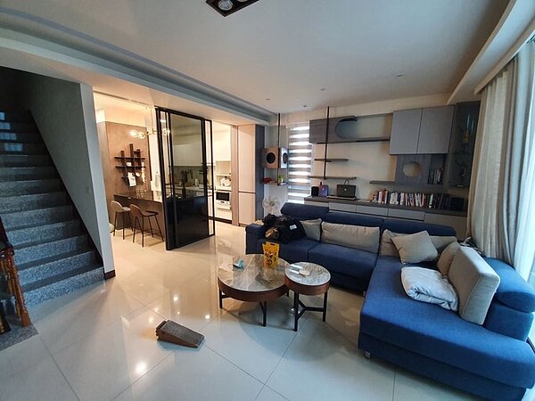 網友PO出客廳照。圖/取自PTT