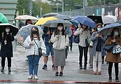 大雨特報！北台灣降雨持續、時間較長　幾乎整日濕涼