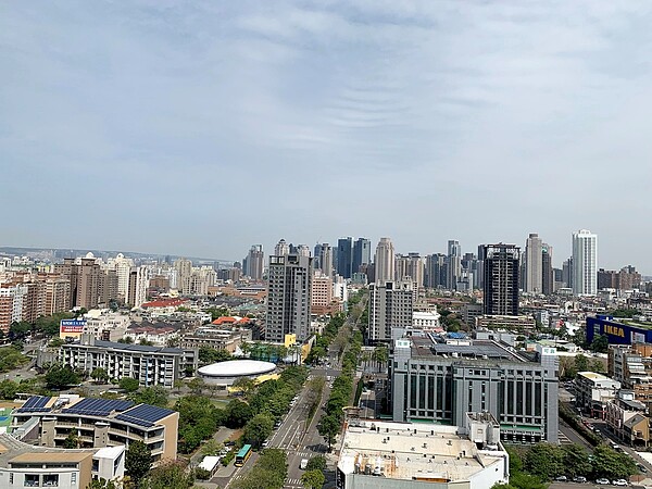 SS結構相對一般RC建築,每坪營造成本至少高出5~7萬元左右;即使是中部最精華的七期新市政中心,也僅有7%的住宅採用,更顯得珍稀。圖/業者提供