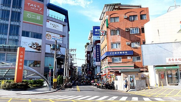 淡水街景。記者游智文/攝影