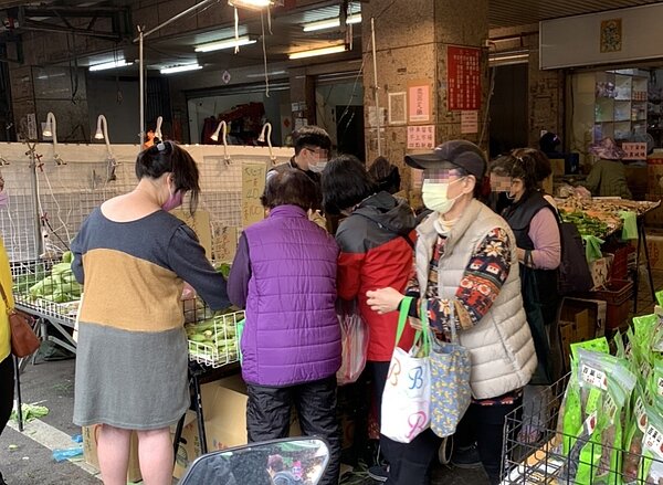 豬肉、全雞及鯧魚等團圓飯熱門食材都漲價。圖/新北市府提供